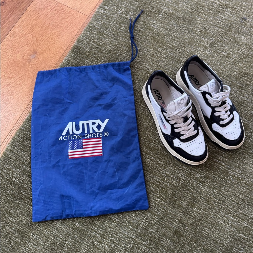 Autry Medalist Black and White Sneakers